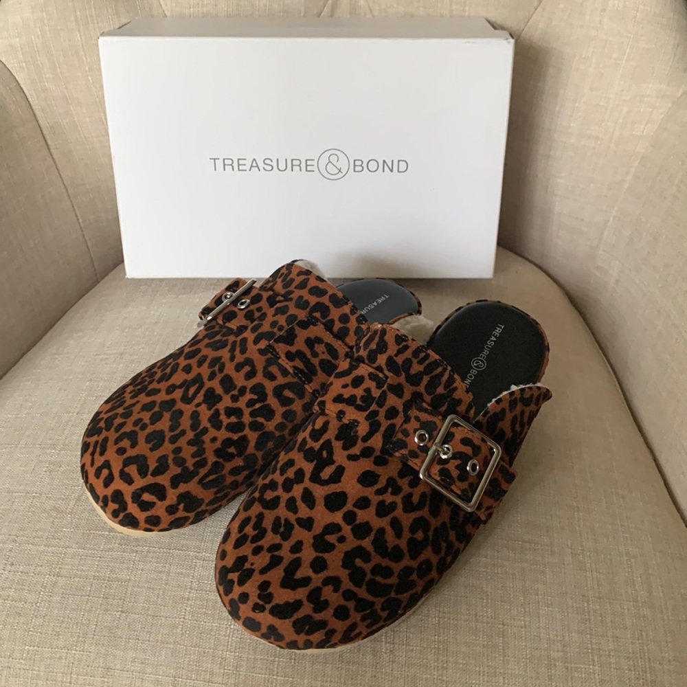 Treasure & Bond Brown Leopard Print Slip On Clogs Size 4